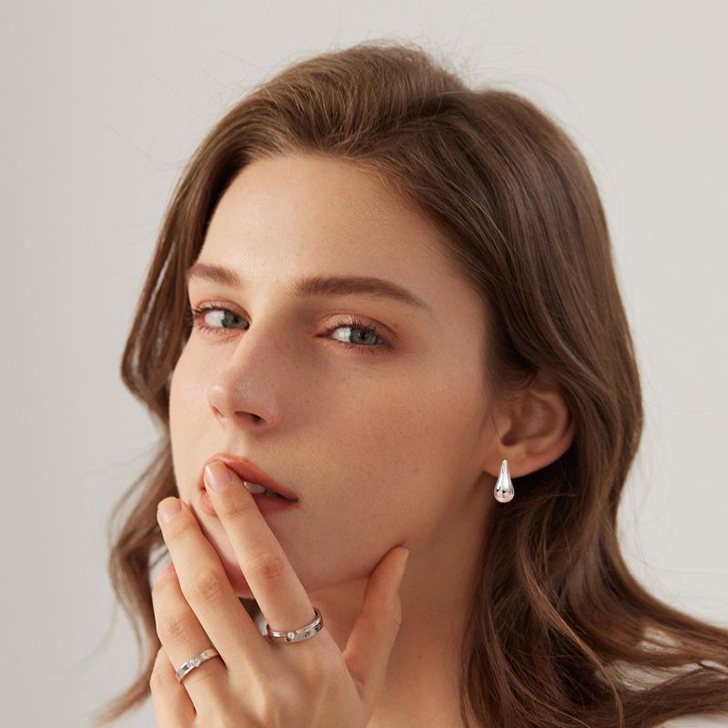 Wysokiej jakości kolczyki retro Wysokiej jakości kolczyki Sense Of Hundred dla kobiet Kolczyki z kroplą wody Biżuteria