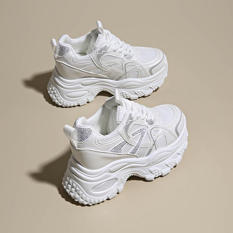 Ins versão coreana dos novos tênis de pai menina 2025 primavera e outono estudante corrida esportes sola grossa aumento de altura casual foto de rua