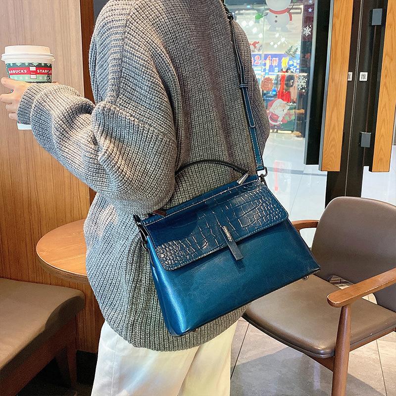 Genuine Leather Crocodile Pattern Cross-span Bag New Fashionable Niche Handbag Oil Wax Leather Women's Shoulder Bag