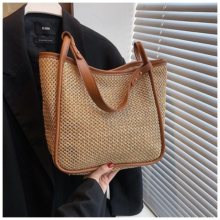 Woven straw bag women's large capacity 2025 new summer shoulder tote bag premium seaside beach bag