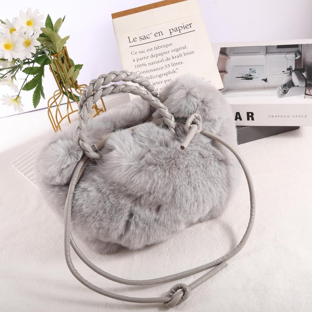 Autumn and winter new high-end pumpkin plush bag fashionable cloud bag versatile portable pleated bag