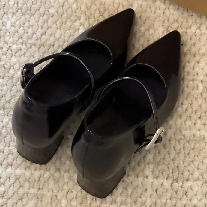 French Light Mouth Small Leather Shoes Women's Spring and Autumn 2025 Nude Pointed Soft Patent Leather Buckle Temperament Single Shoes