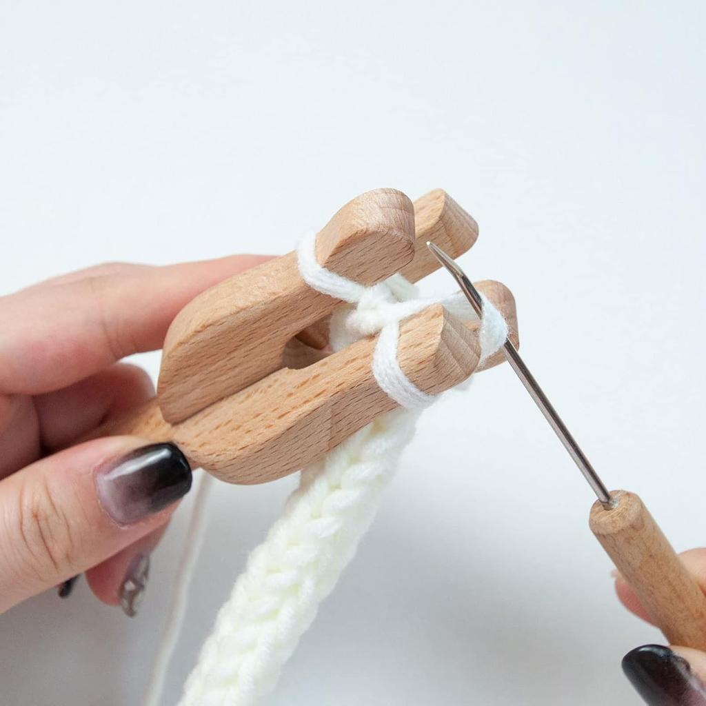 Knitting Fork and Needle Kit, Lucet Fork Crochet, 8Pcs Wooden Knitting Fork Big Eye Needle Portable Knitting Fork Set DIY Weaving Tools for Bracelet