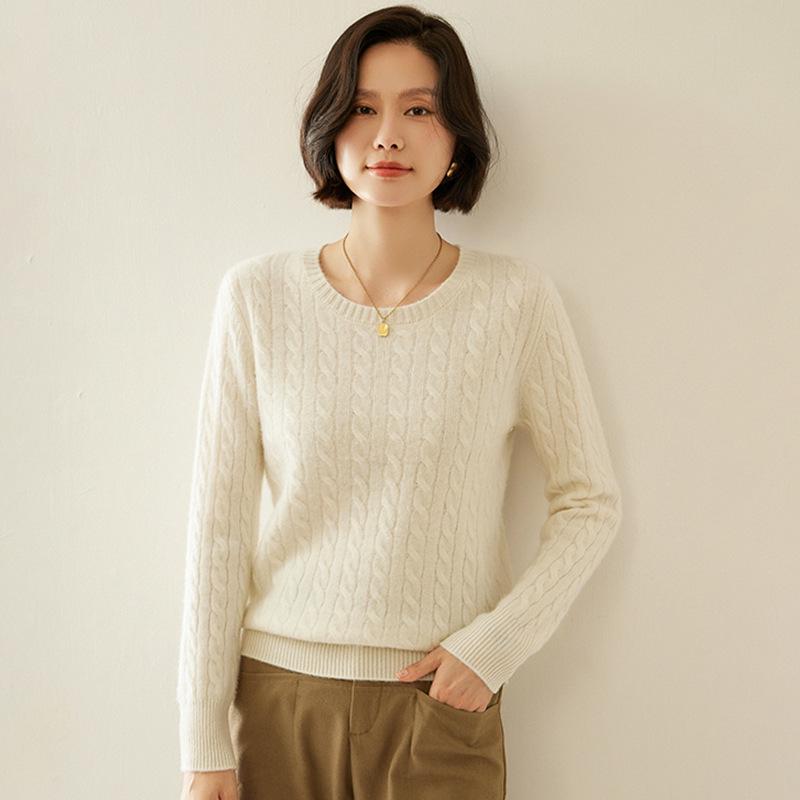 Elegant Twisted Cashmere Round Neck Sweater for Women - Autumn/Winter 2026: Slimming, Loose, and Warm Base Layer