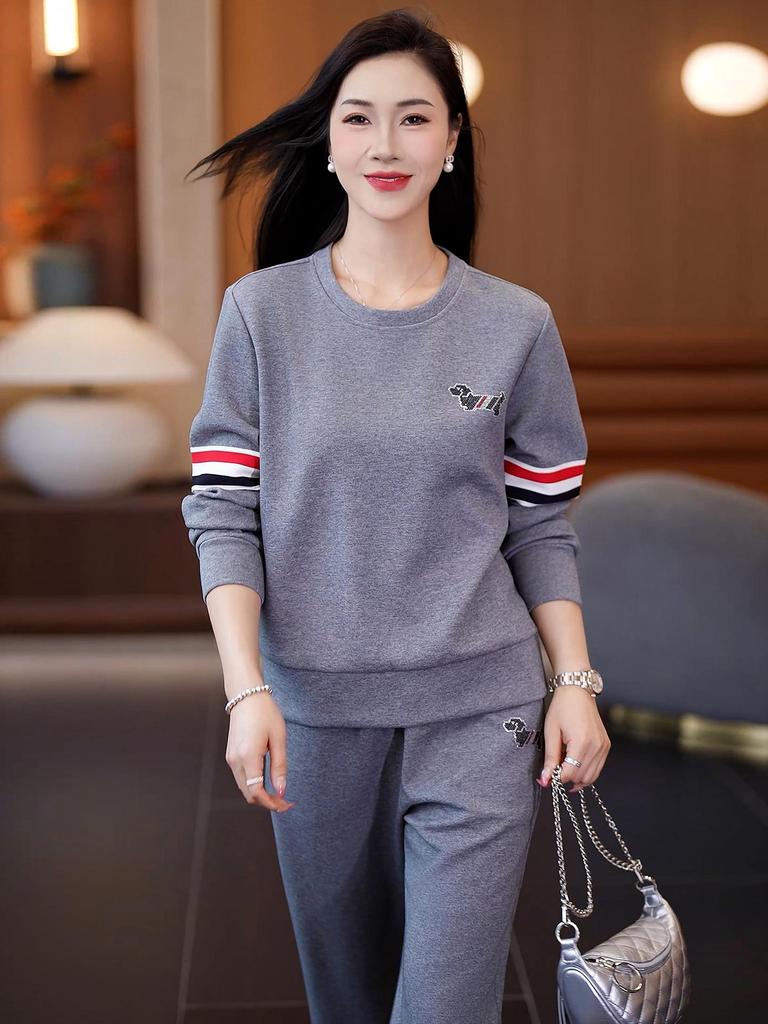 Women's Spring-Autumn 2026 Fashion: Loose Round Neck Hoodie and Casual Running Suit Set