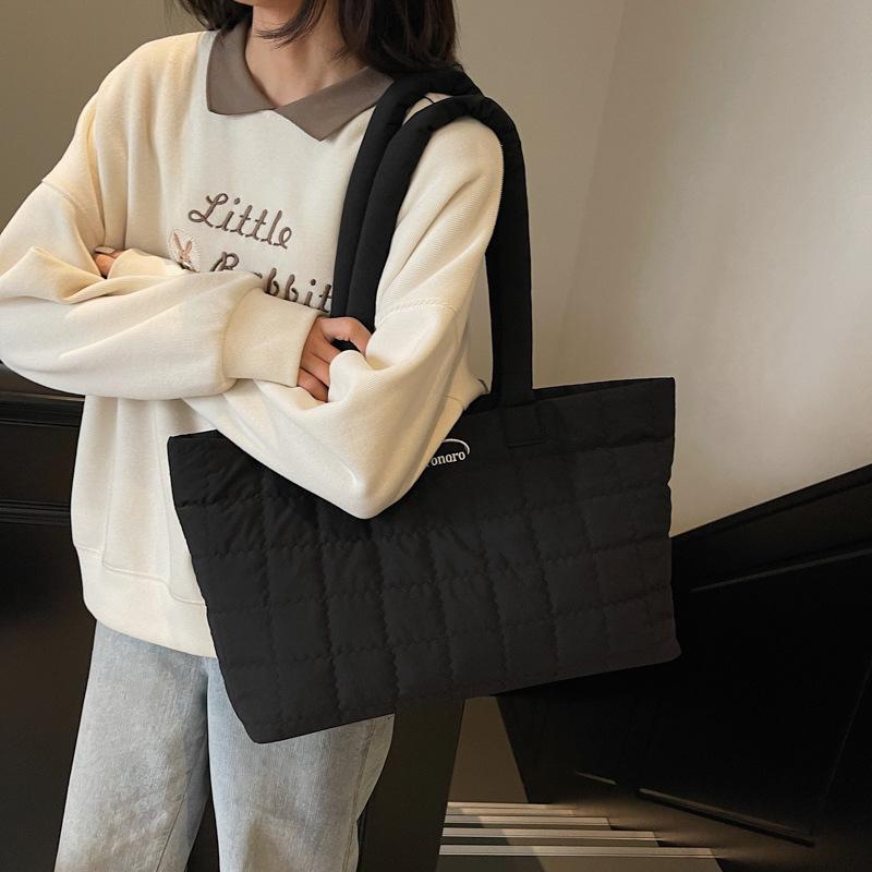 Korean Version of Large-capacity Bag Women's 2025 New Casual Fashion Versatile Shoulder Bag Foreign Simple Solid Color Bag