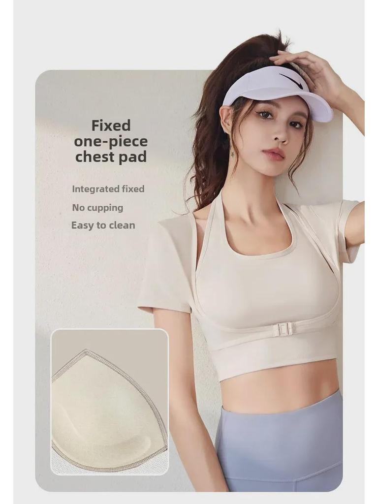 Pfirsichfarbener Neckholder-Yogaanzug mit Brustpolster - Kurzärmelig, Enganliegend