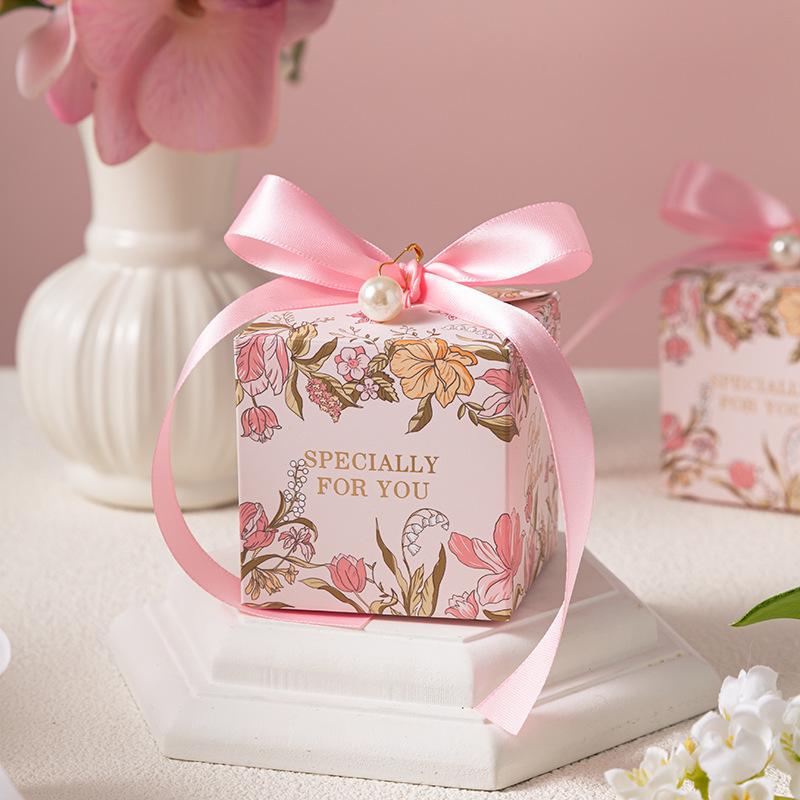 European Style Floral Wedding Candy Gift Box Wedding Favor Candy Box Gift Packaging Box with Bow Ribbon Pearl Party Paper Box