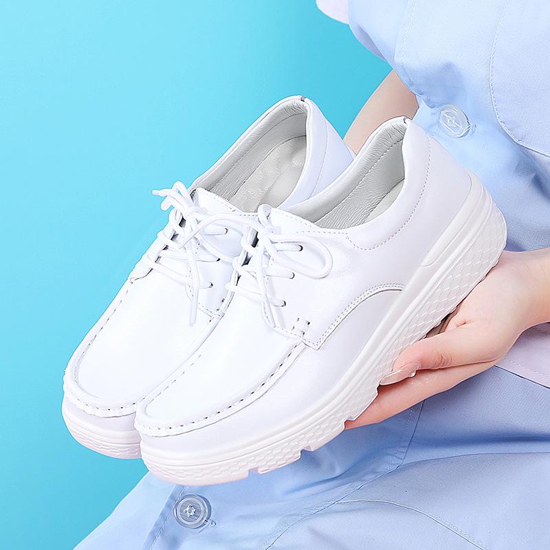 2023 Women's Soft Sole Lightweight Nurse Shoes - Comfortable, Breathable, Flat Casuals In White & Black.
