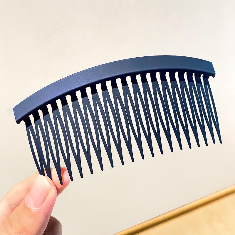 AISHG Women Fashion Hair Comb Large Simple Hairpin Bangs Fixed Arrangement Broken Hair Accessories Back Head Hair Comb Headdress
