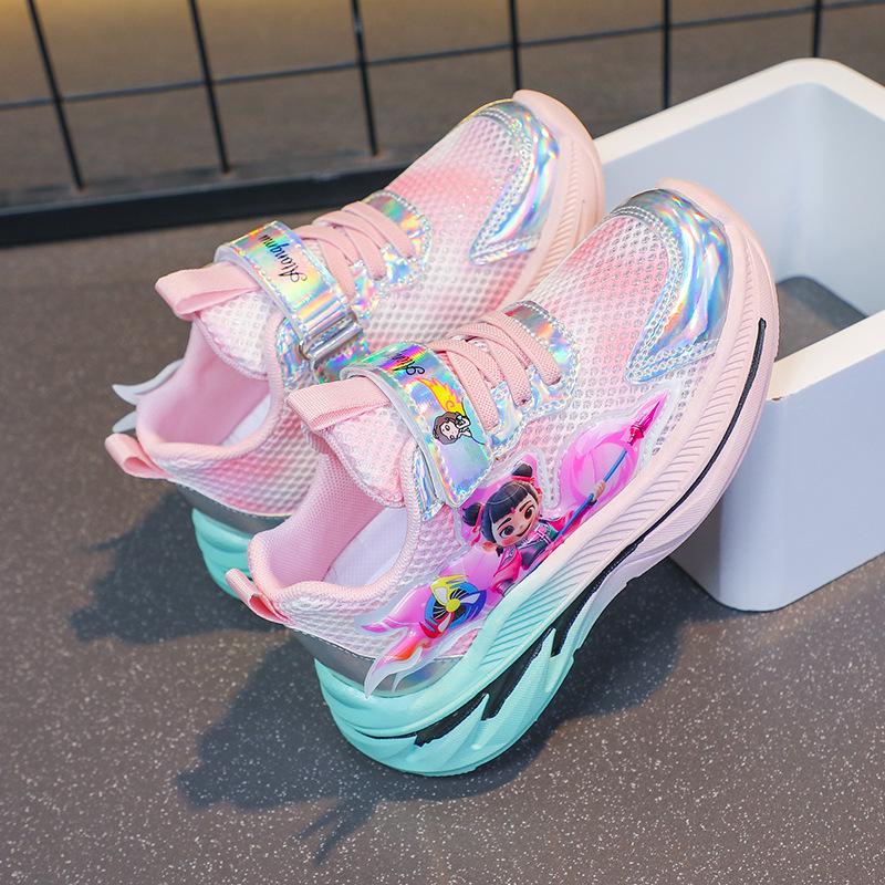Nezha Children's Sports Shoes, New Summer Model, Breathable Mesh, Versatile, Suitable for Young Boys and Elementary School Students