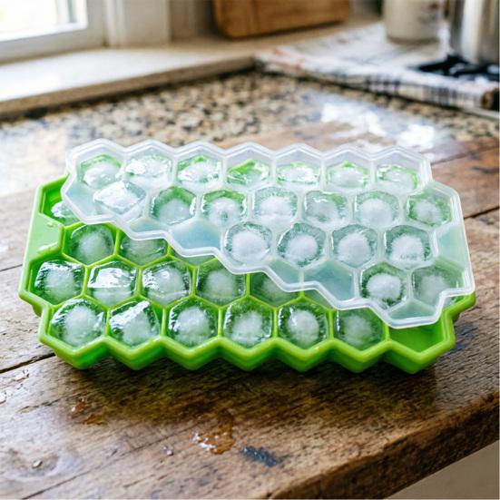 Silicone Ice Cube Mold 37-Cavity Honeycomb Ice Cube Tray with Lid Large Capacity Food-Grade Mold for Freezer And Drinks
