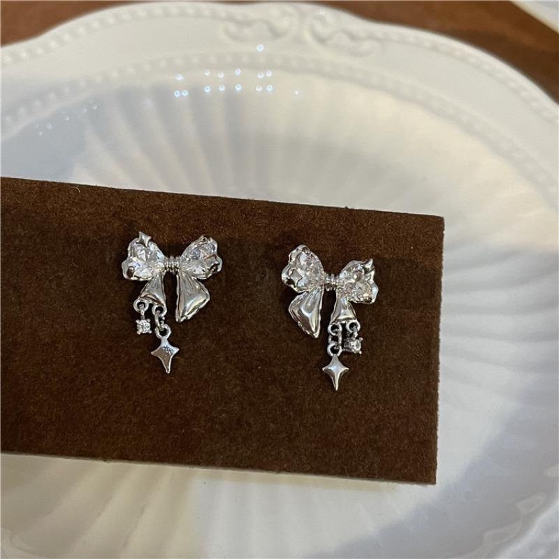 Starry Radiant Bow Zircon Earrings for Women Niche Design High-end Earrings Fashionable Temperament Earrings