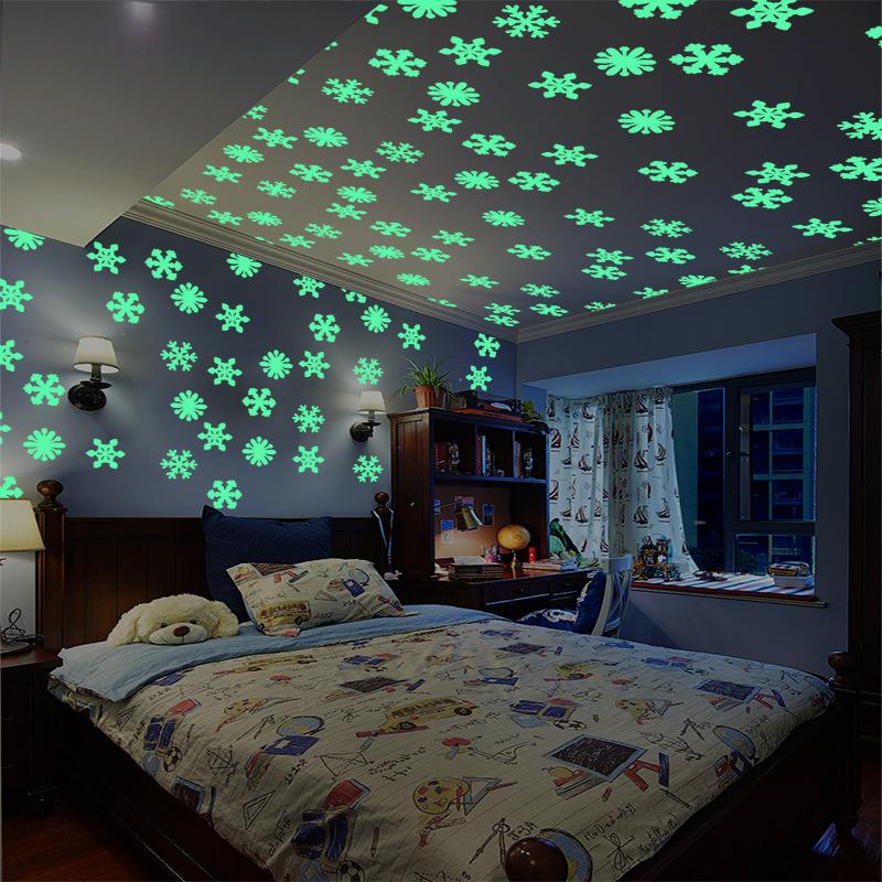 50Pcs 3D Luminous Snowflakes At Night Glowing Fluorescent Wall Stickers For Children Baby Room Bedroom Christmas Diy Decoration