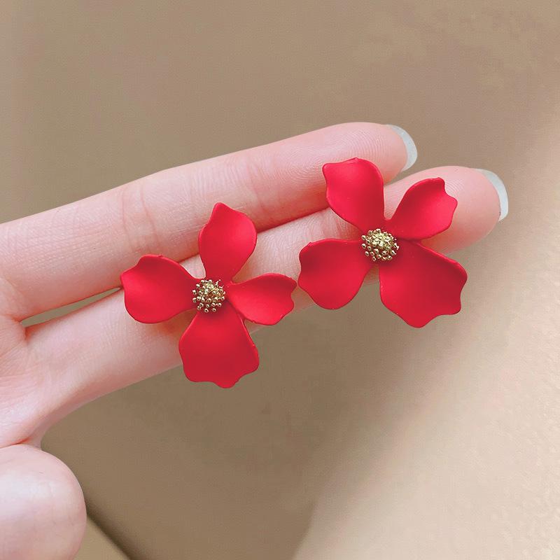 Sweet Red Big Flower Stud Earrings for Women Wedding Party Temperament Jewelry Irregular Petals Floral Earrings Trendy Gift