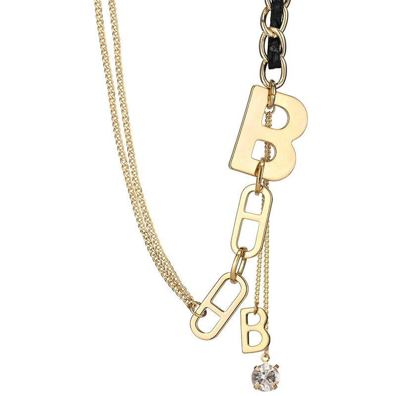 Fashionable And Elegant Chunky Chain Necklace Featuring Personalized Letter Pendant