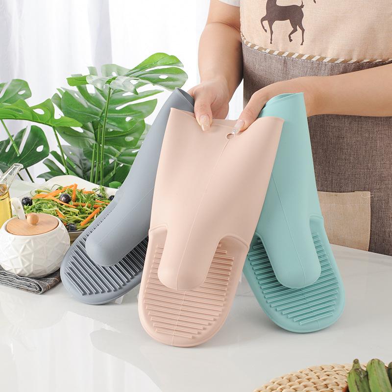 Nordic style thickened microwave oven oven gloves non-slip and anti-scalding heat insulation gloves household baking silicone gloves