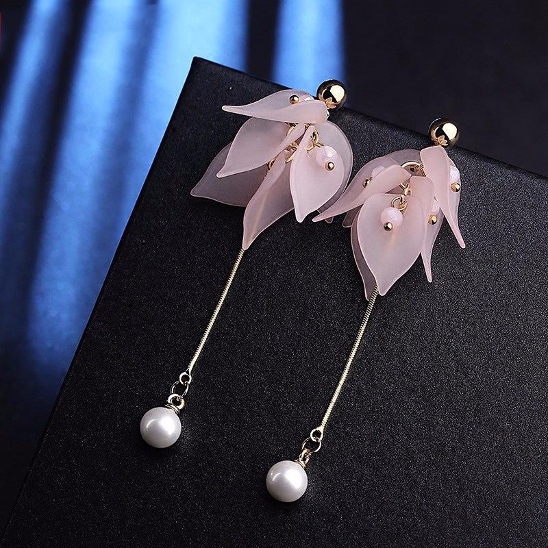 

Новые корейские модные ювелирные изделия с лепестками цветов, модные серьги с кисточками из искусственного жемчуга для женщин розовый