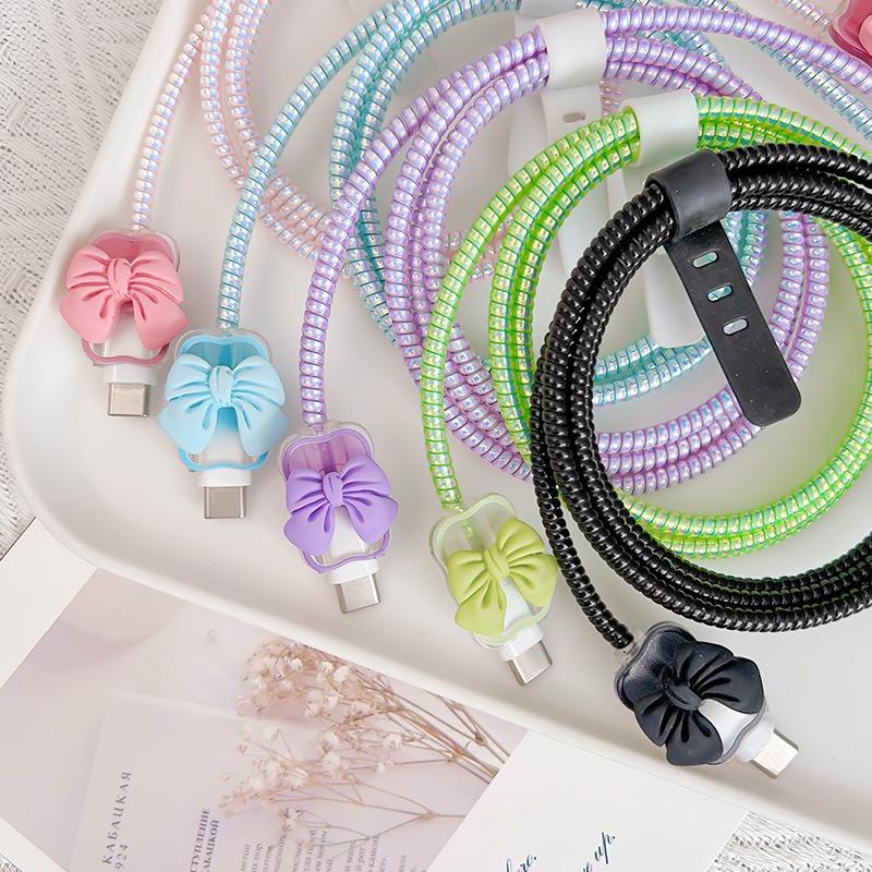 Wavy Bowknot Charger Protector for IPhone 17 16 15 18W 20W TPU Transparent Soft Protective Cable Cover Winder Kit RXQ12