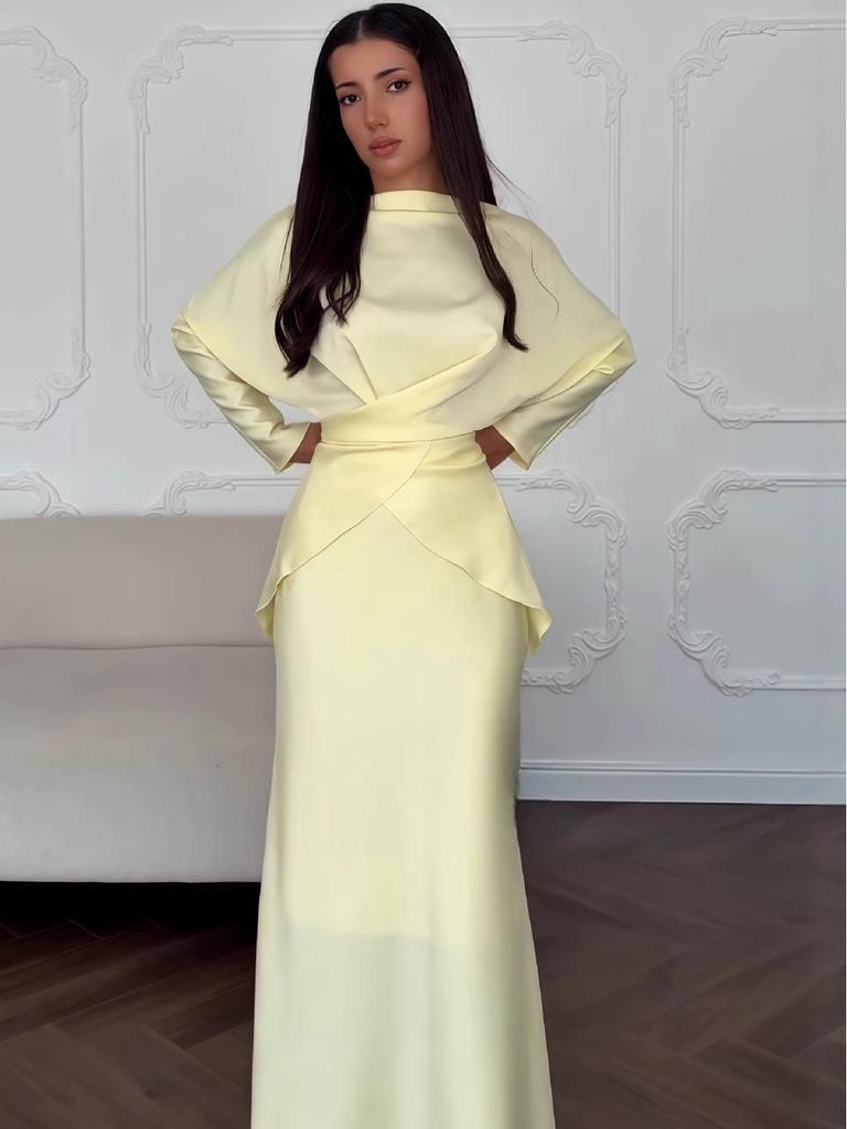Vestido de Moda Estilo Europeo y Americano con Cintura Plisada Adelgazante Otoño 2025