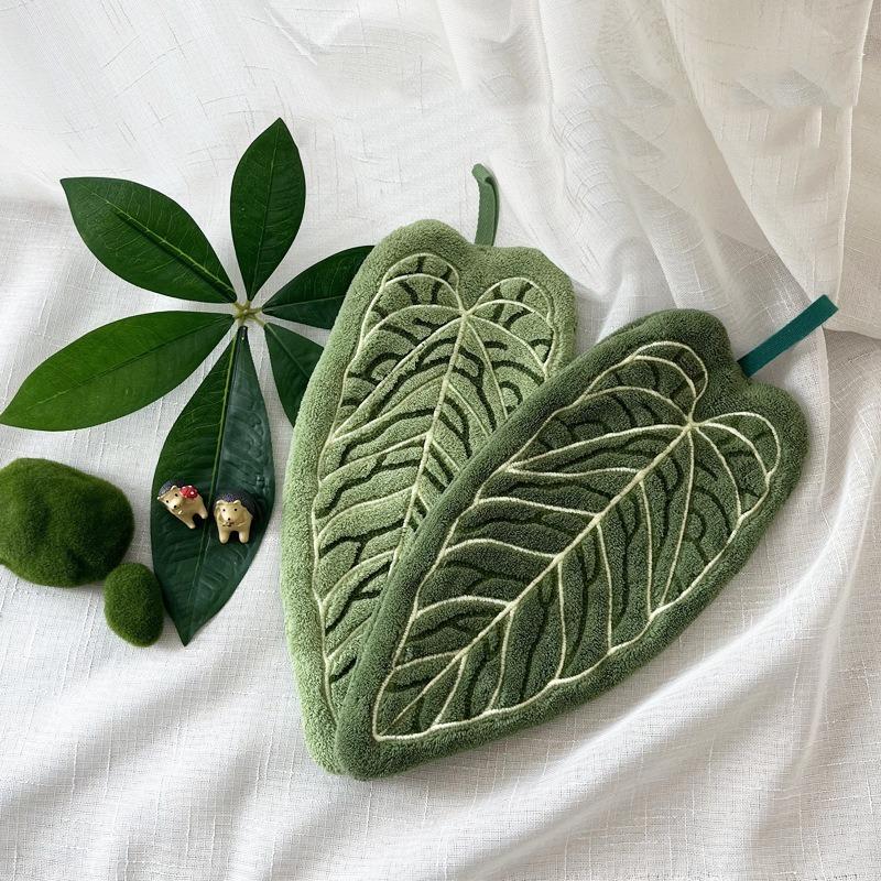 1Pc Coral Velvet Hand Towel, Plant Leaf Shape, Can Be Hung for Convenient Use,Superabsorbent,Kitchen and Bathroom Hand Towel