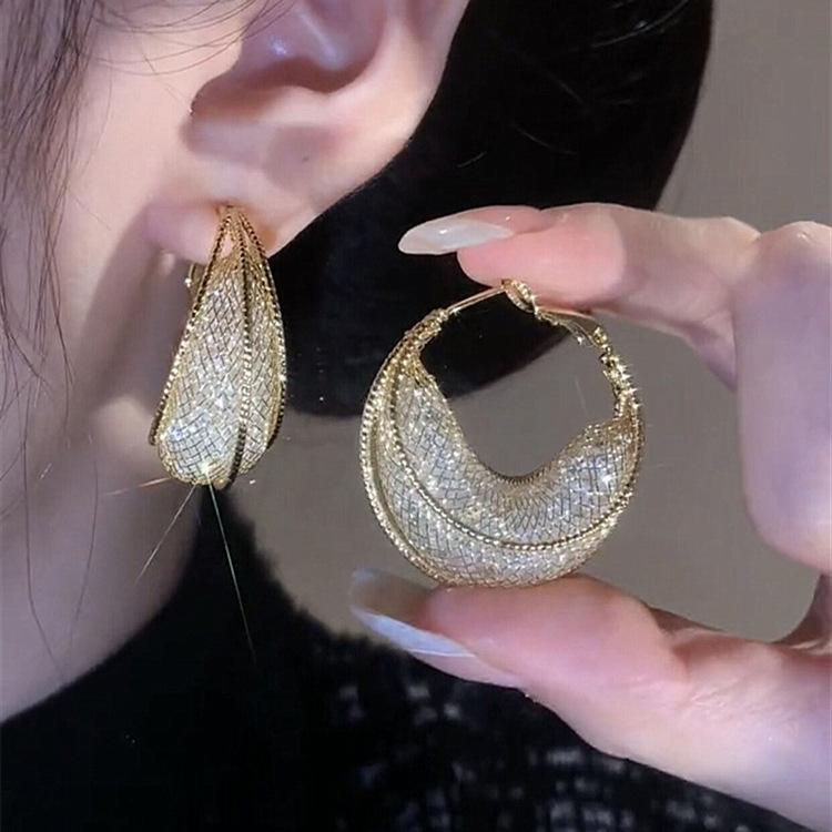 

111 silver needle metal mesh irregular hollow earrings women, new fashion personalized stud earrings