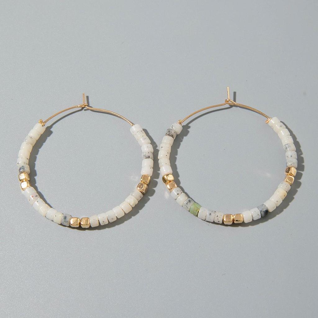 New Light Luxury French Earrings Women's Jewelry Retro Fashion Versatile Earrings Resin Colored Gold Beads Jewelry