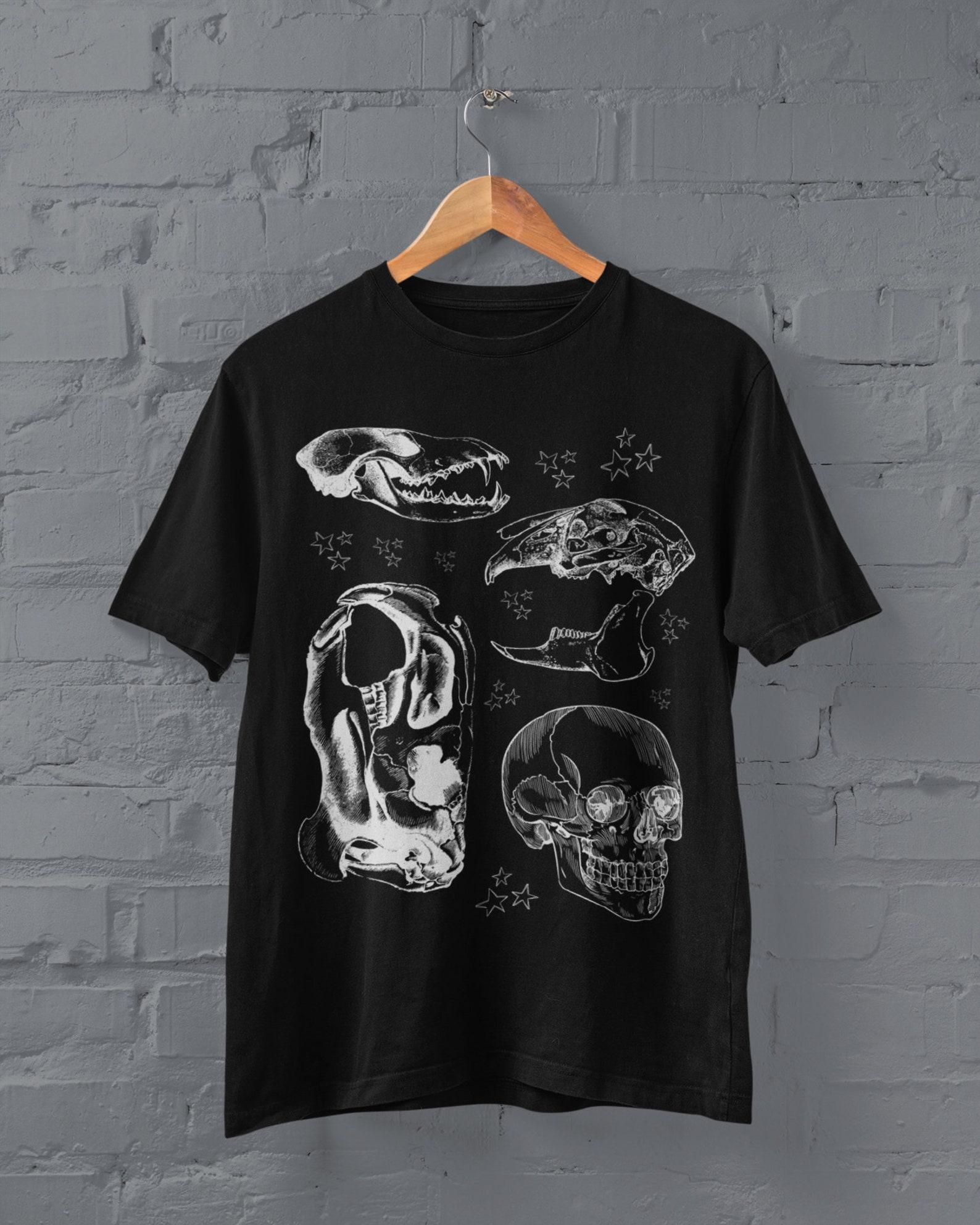 Skulls Tshirt,Grunge Clothing,Goblincore Clothing,Dark Cottagecore,Dark Academia,Bones Tshirt,Witchy Clothing,Alt Clothing,Taxidermy,Fairy M
