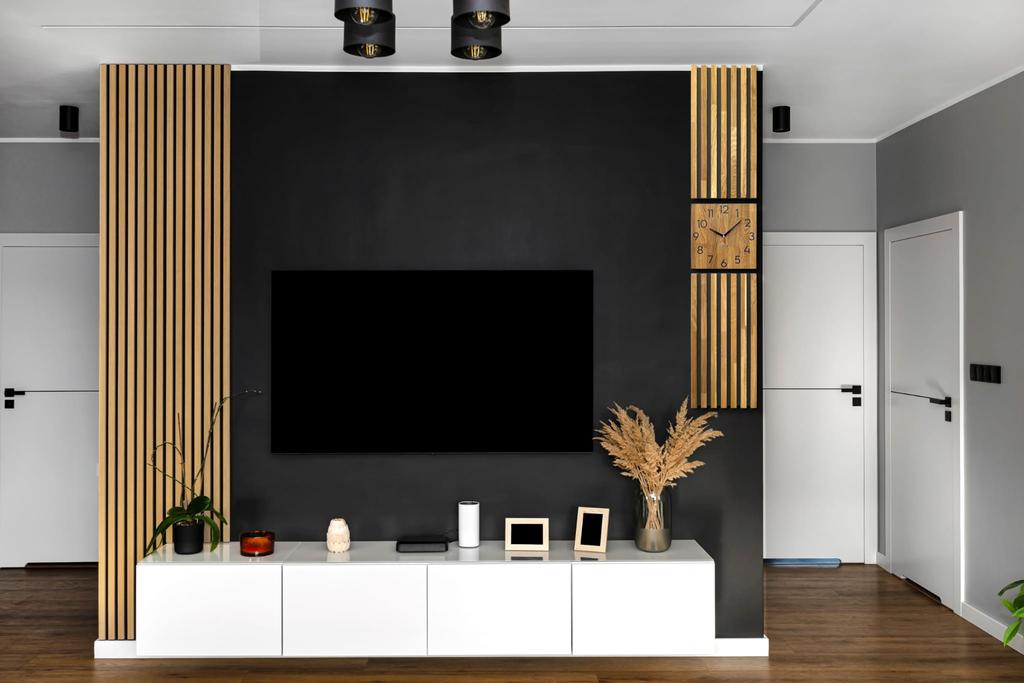 Oak panel clock in slats 155x30cm