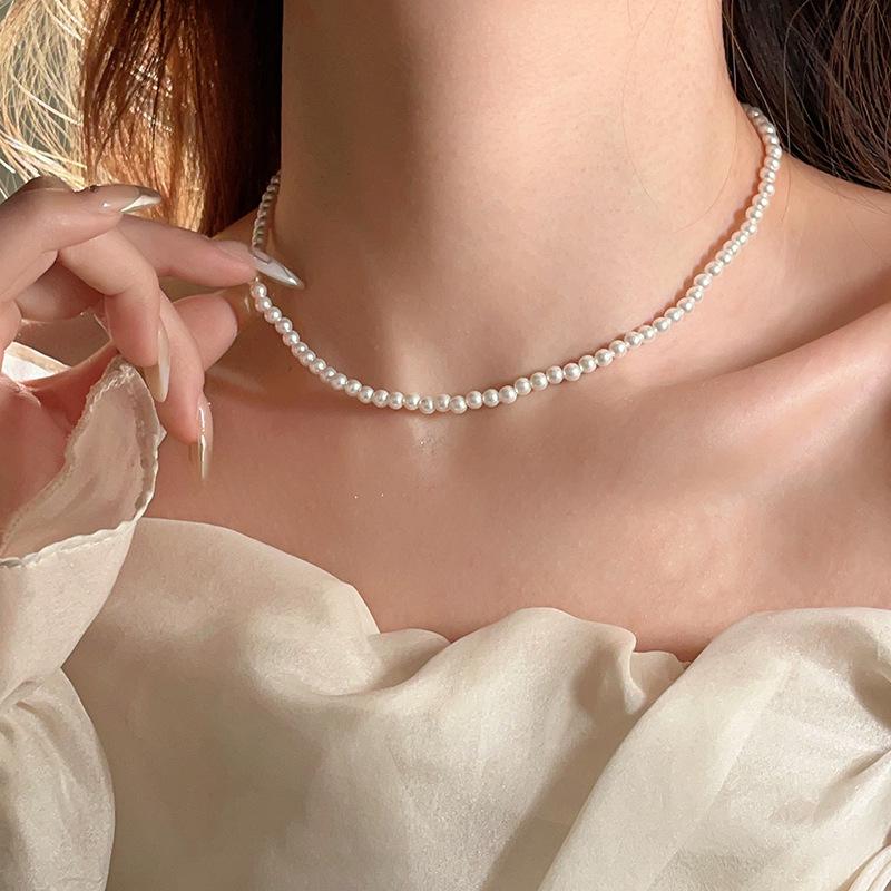 Elegant French Irregular Pearl Pendant Necklace: Versatile Luxury Clavicle Jewelry for Women