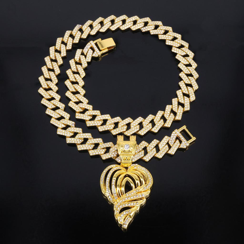 European and American Fashion Diamond-encrusted Hollow Peach Heart Alloy Pendant, Men and Women Cool Hip-hop Rap Cuban Necklace