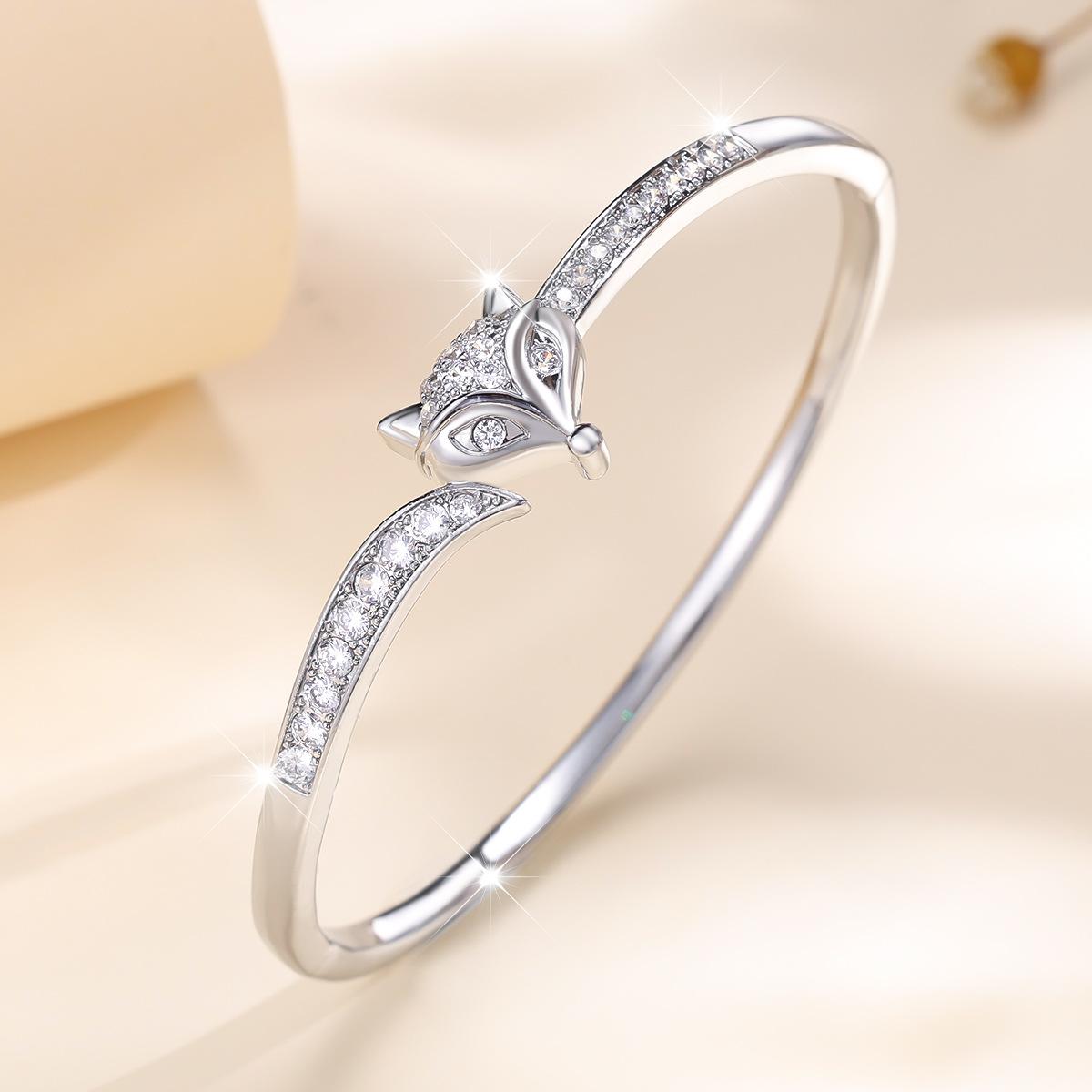 New Fashionable Light Luxury Fox Simple Micro-paved Zircon Daily Versatile Bracelet One Size(16-22CM)