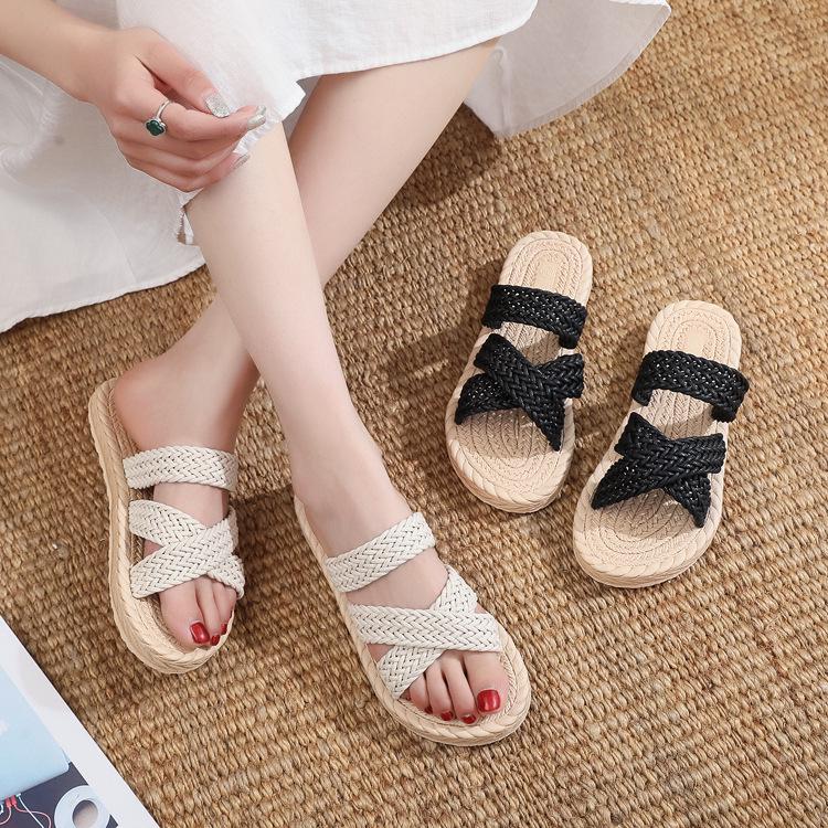 Women's Summer Straw Braid Sandals: Casual Cross-Strap Flat Slippers for Outdoor Beach Travel