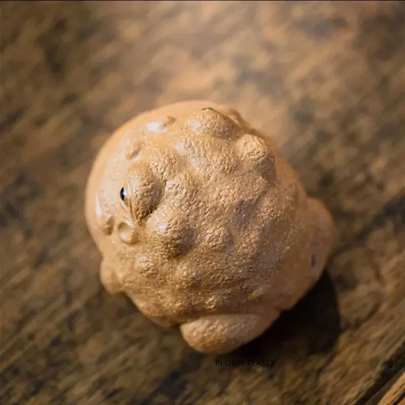 Chinese Yixing Purple Clay Tea Pet Lucky Golden Toad Ornaments Animal Tea Figurine Crafts Handmade Sculpture Tea Set Decor
