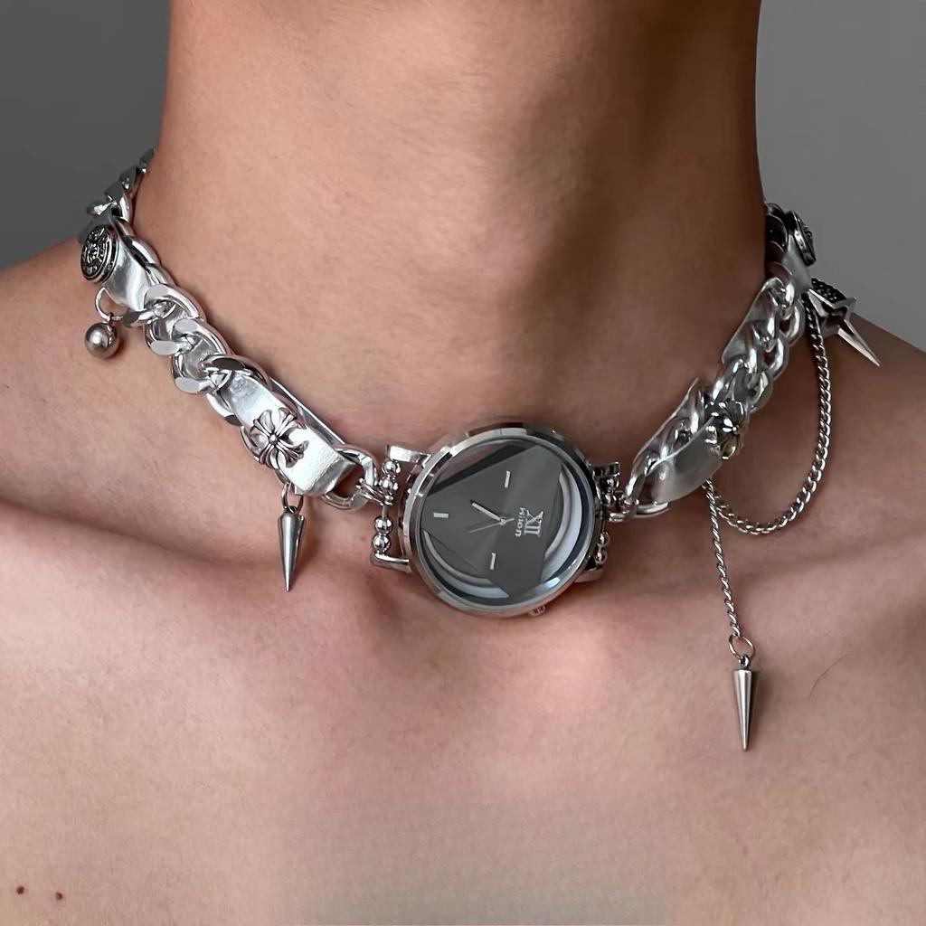 Nischdesign Tidvisare Crowe Metall Läder Halsband Personligt Flickhalsband