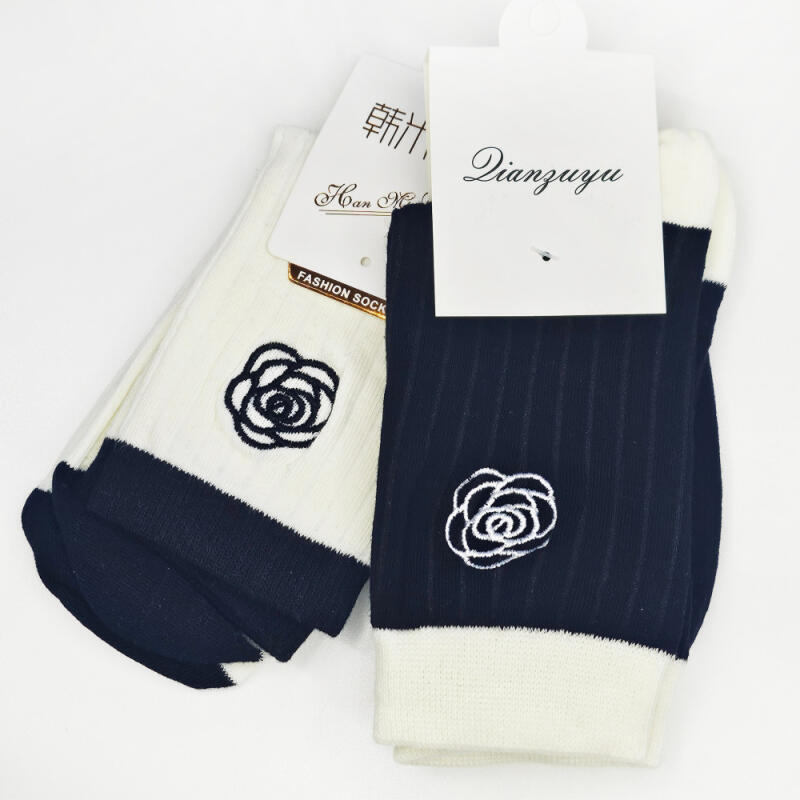 Camellia embroidered ribbed mid-weight color blocking fashion socks ivory