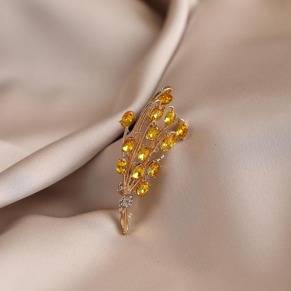 2026 High-End Butterfly Brooch: Elegant Summer Accessory for Shirts and Suits