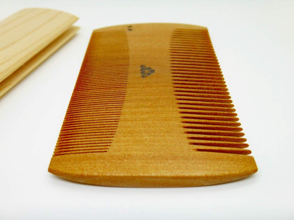 Suki Comb Camellia Comb Made by a Boxwood Comb Craftsman A Comb Specialized for Removing Dust from Supports Lice Removal Comb - - Hair. (camellia