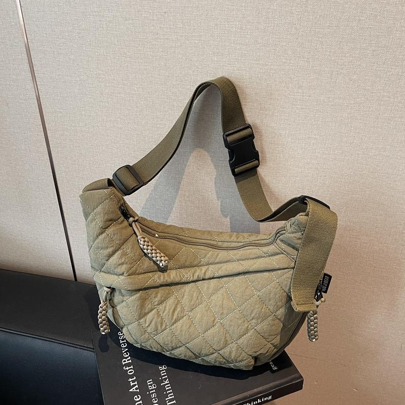 Large Capacity Commuter Shoulder Bag Women's Rhombic Lightweight Crossbody Bag