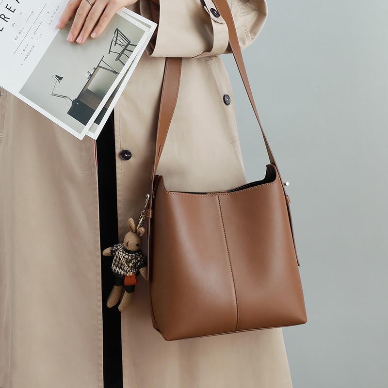 Neue Tasche Herbst- und Winterstil Damentasche Achseltasche Echtes Leder Bucket Bag Damen Vielseitige Pendeltasche Große Kapazität Umhängetasche