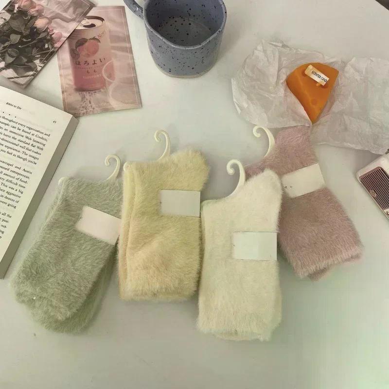 1 pairs New Women Solid Cozy Mink Velvet Socks Winter Hosiery Thicken Warm Pure Color Sleep Bed Floor Home Fluffy Sock Harajuku