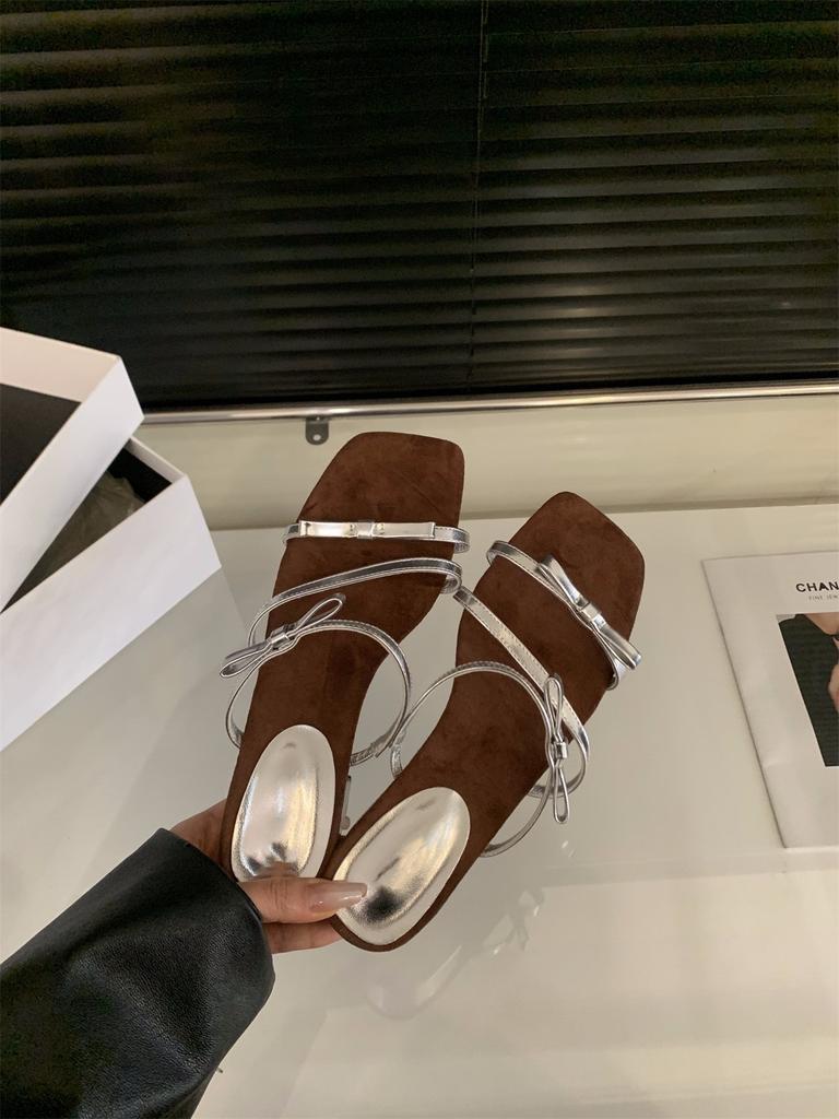 French small sandals thick heel temperament silver slippers fairy shoes outer wear 2025 summer with skirt strappy sandals