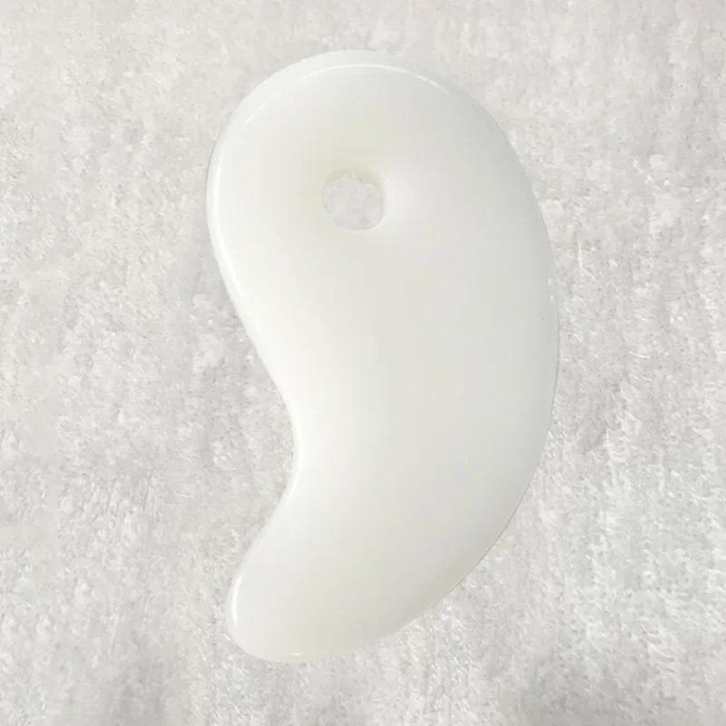 1pc Heart Shape SPA Massage Beeswax Gua Sha Scraping Massage Scraper Face Massager Acupuncture Guasha Board Massager for Face