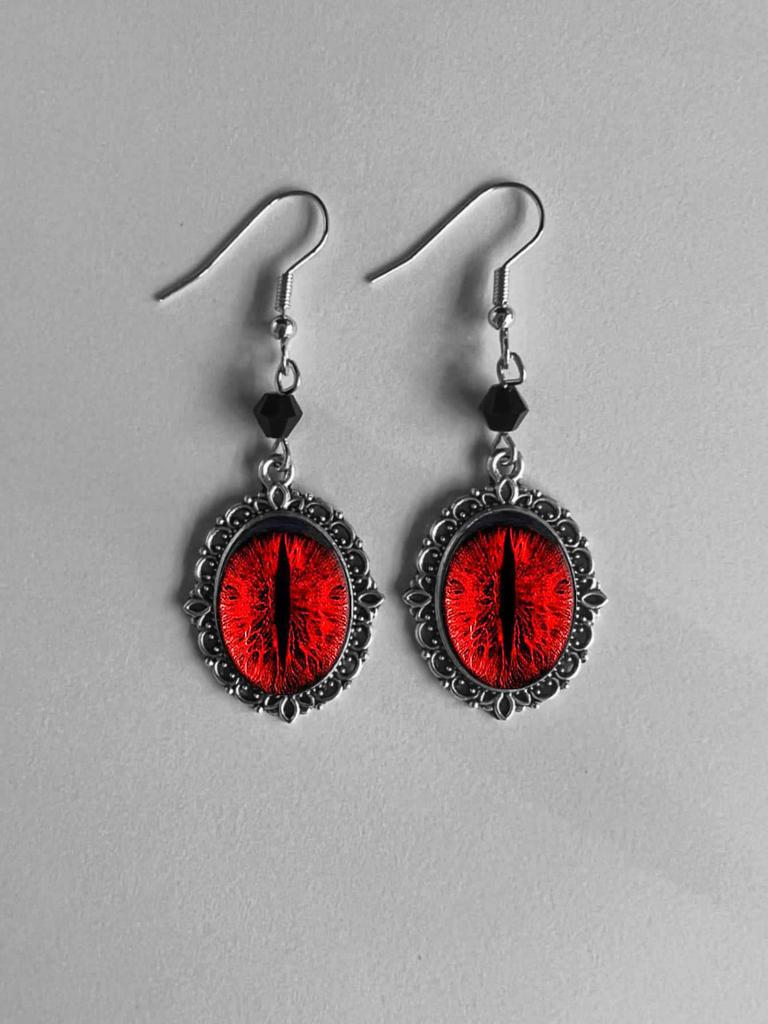 Retro Victoria Sliver Color Oval Lacework Inlay Red Crystal Glass Cat Bat Crow Cemetery Cross Dangle Earrings for Women Jewelry