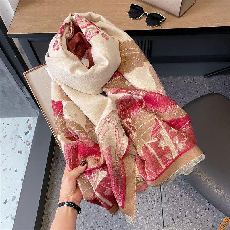 400g Retro Ethnic Bluebird Scarf: Women's Winter Warm Neck Warmer, High-End Imitation Cashmere Shawl.