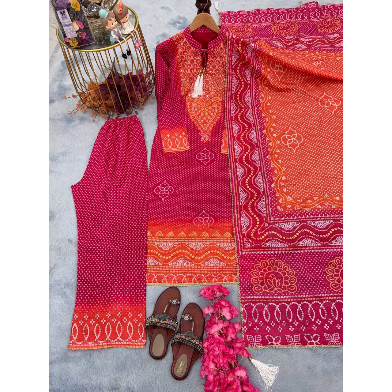 

*Выпуск нового комплекта Đěsigner Party Wear Look Pur Chinon из шелкового топа Plazzo и Dupatta*