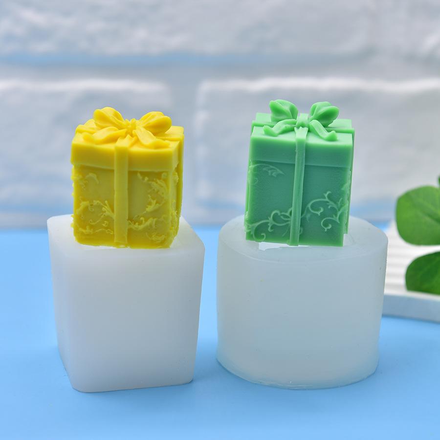 1pc Festive Christmas Gift Silicone Mold for Candle Making, Reusable Silicone for Holiday Decorations, DIY Crafts