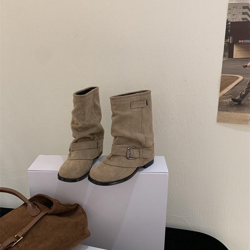 

Retro style square head pleated polished thick heel piled boots women s new belt buckle sleeve cigarette boots in autumn and winter 2025 39 хаки
