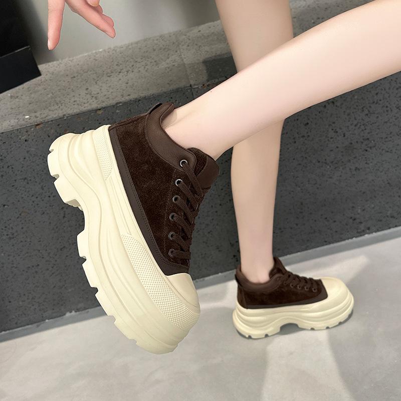 Hoge casual schoenen herfst en winter nieuw dikke zool kleine fleece lichtgewicht board schoenen