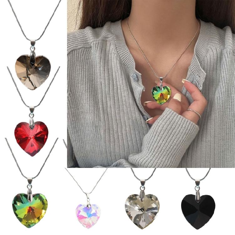 Glass Heart Pendant Necklace Clavicle Chain Necklace Fashion Neck Chain